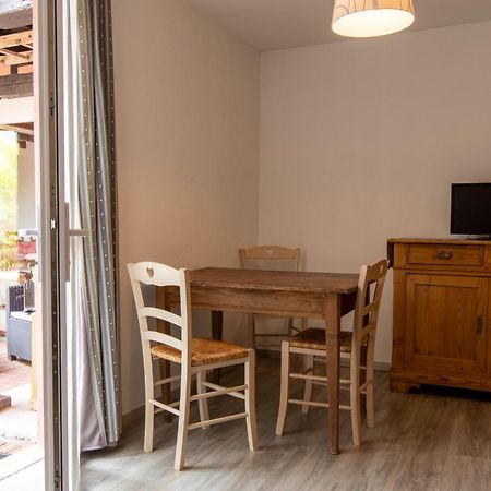 Chambres D'Hotes Le Domaine Des Remparts Selestat Room photo