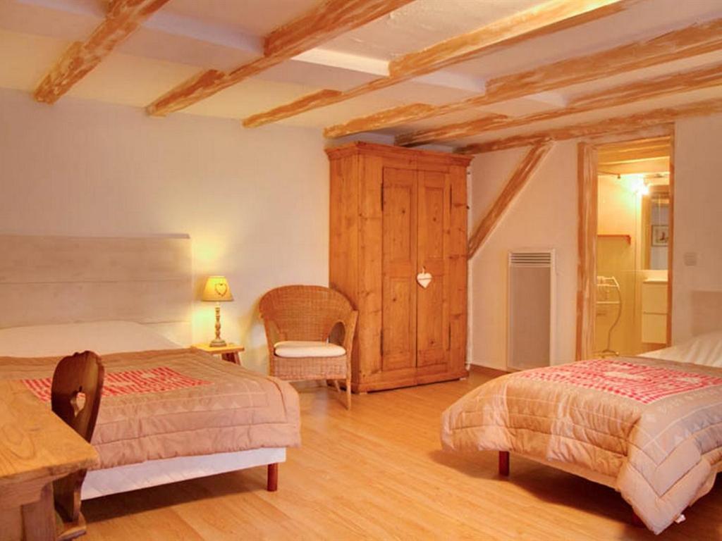 Chambres D'Hotes Le Domaine Des Remparts Selestat Room photo