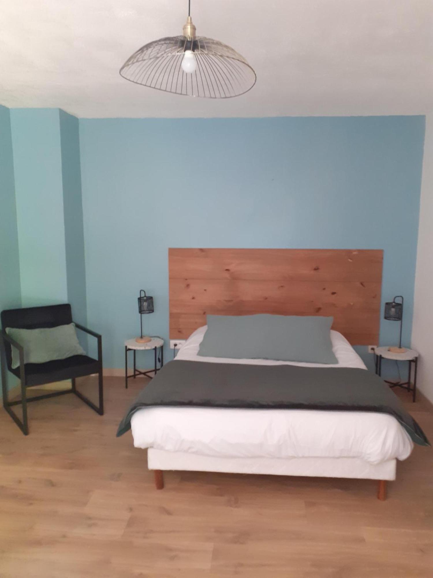 Chambres D'Hotes Le Domaine Des Remparts Selestat Room photo